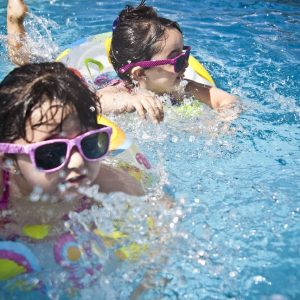 Préparez l&rsquo;été et achetez une piscine hors sol pour votre jardin